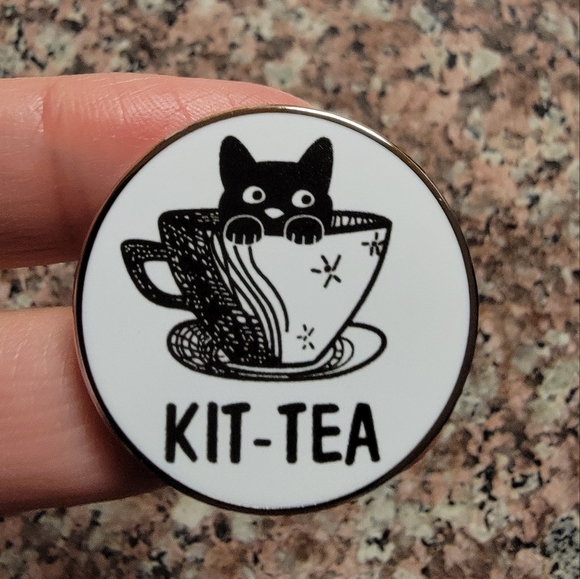 *2 for $13* KIT-TEA Tea Lover Kitty Cat in a Cup Round Enamel Pin - Picture 4 of 4